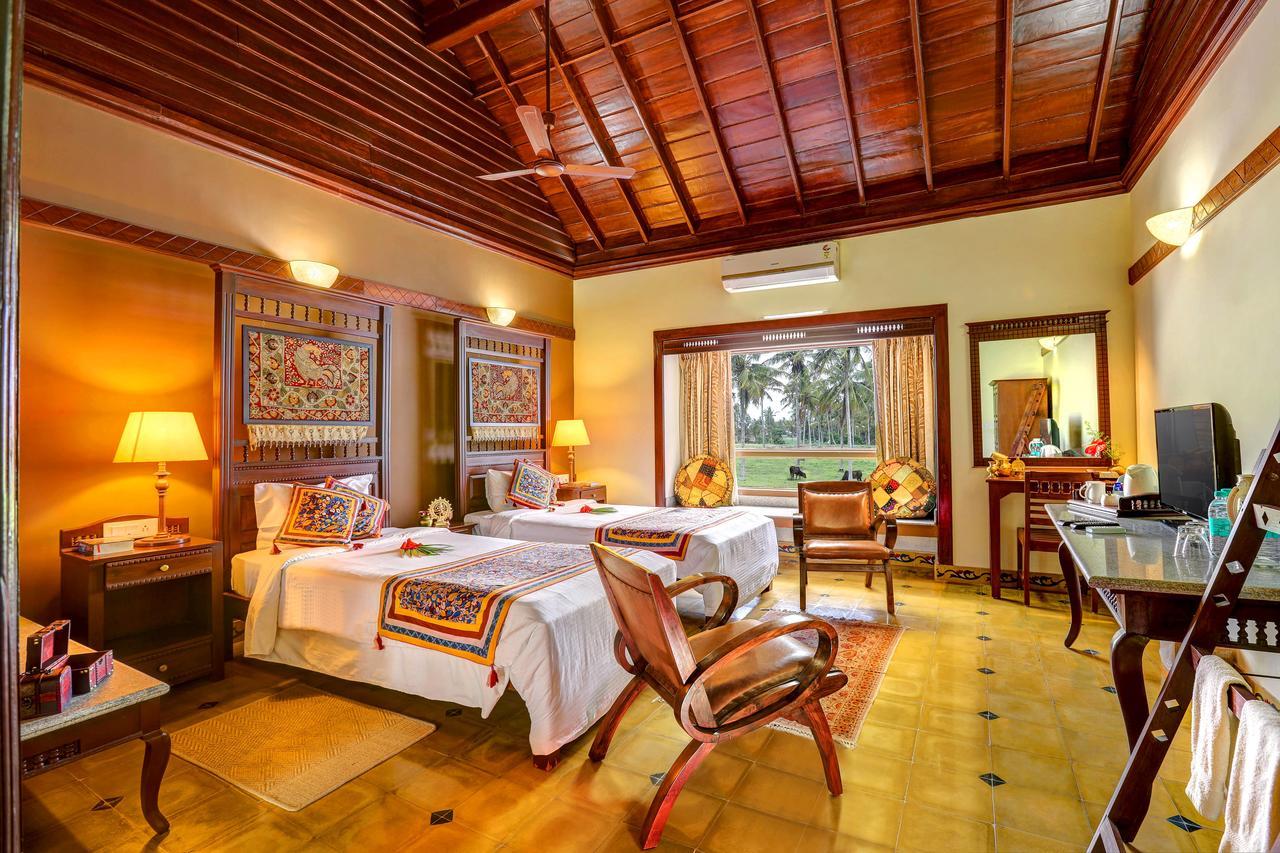 Hoysala Village Resort Hassan Buitenkant foto